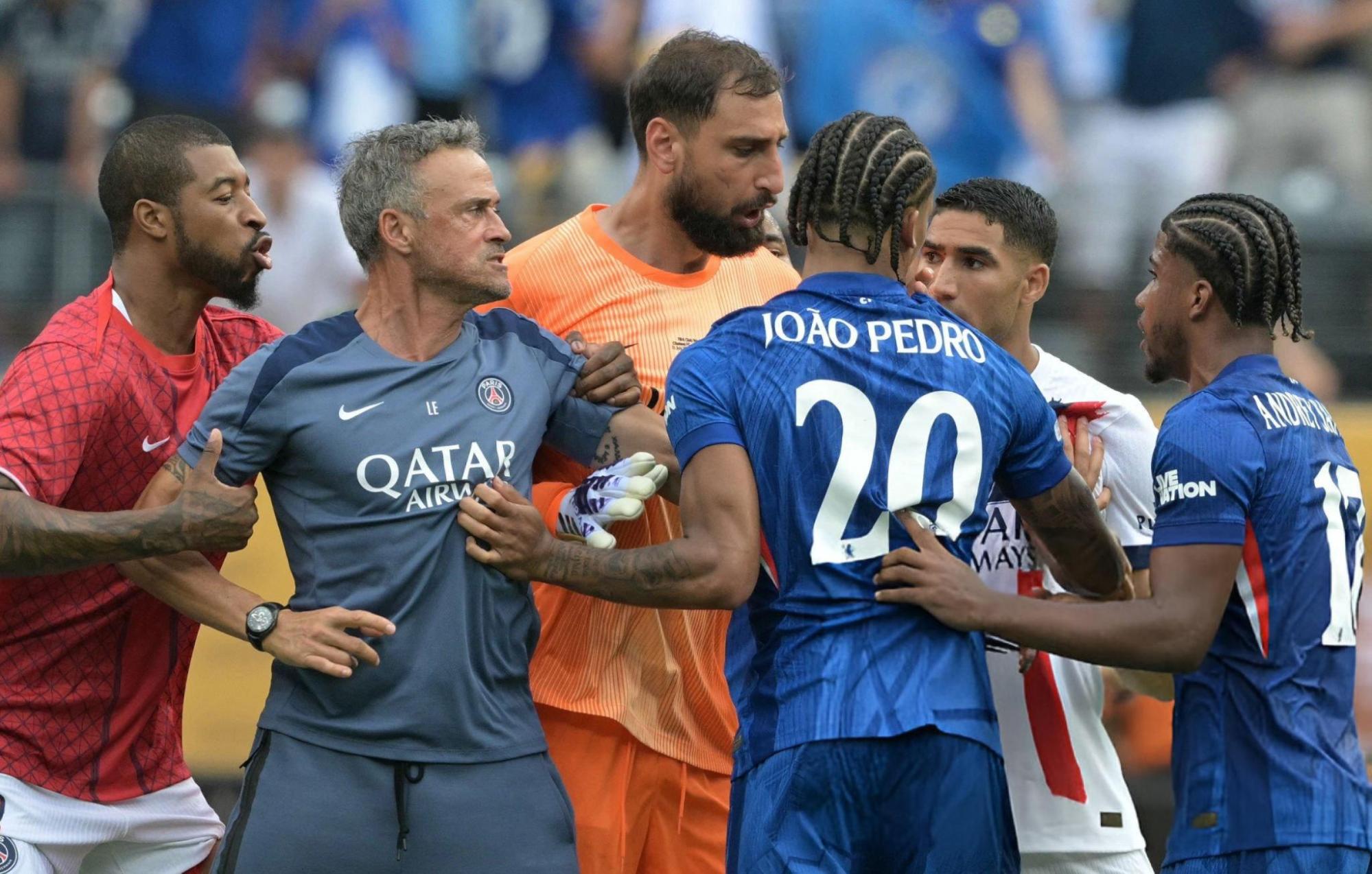 อดีตแข้ง วิจารณ์ หลุยส์ เอ็นริเก - ประเด็นเหตุวุ่นวายหลังเกมชิงแชมป์สโมสรโลก